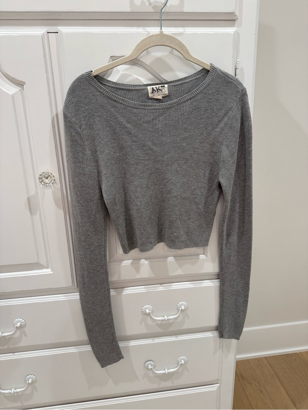 Cropped Ribbed Crewneck Sweater - Gray